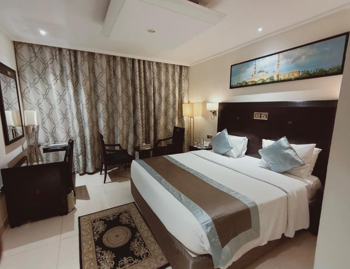 Smana Hotel Al Raffa Dubai Eksteriør bilde