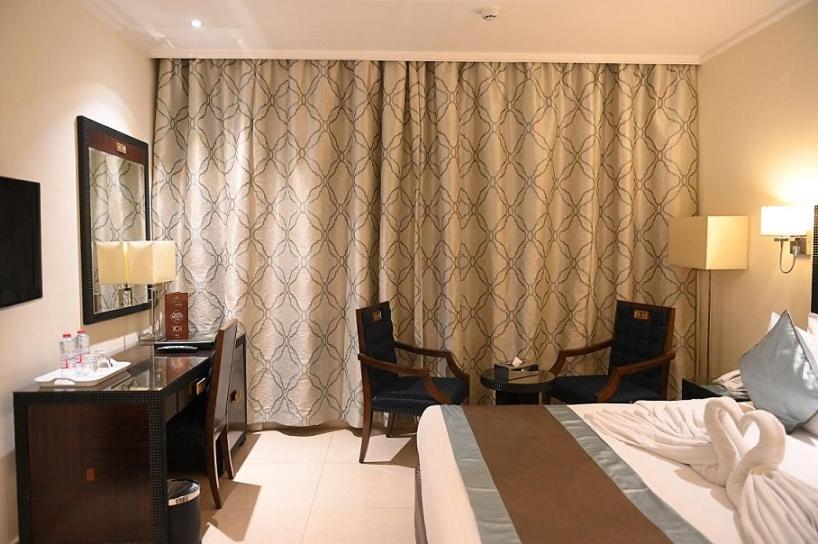 Smana Hotel Al Raffa Dubai Eksteriør bilde