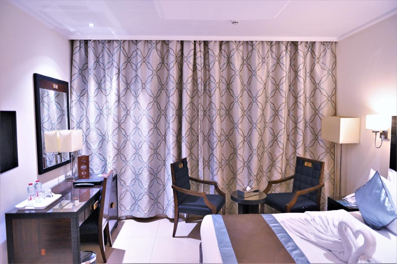 Smana Hotel Al Raffa Dubai Eksteriør bilde